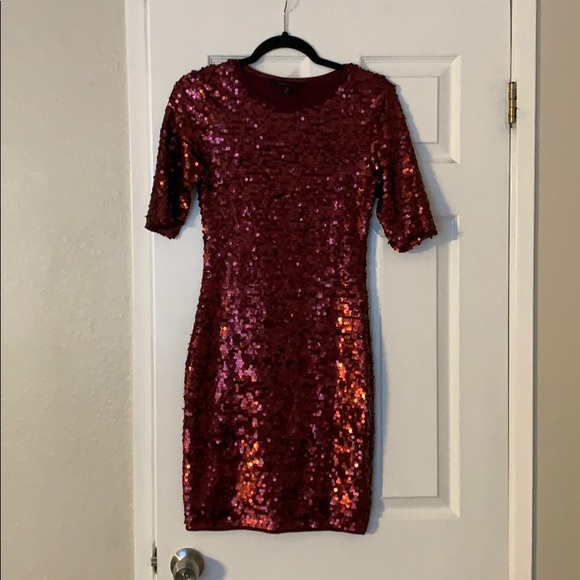 BCBG Dresses & Skirts - BCBG Burgundy sequin dress